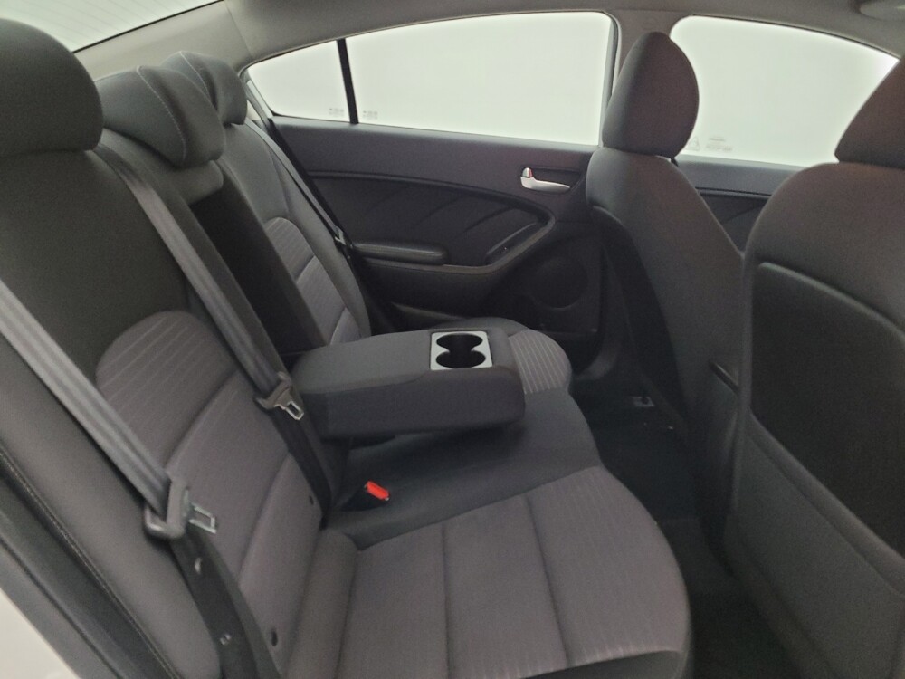 2017 Kia Forte in Maple Heights, OH 44137 - 18068650 19