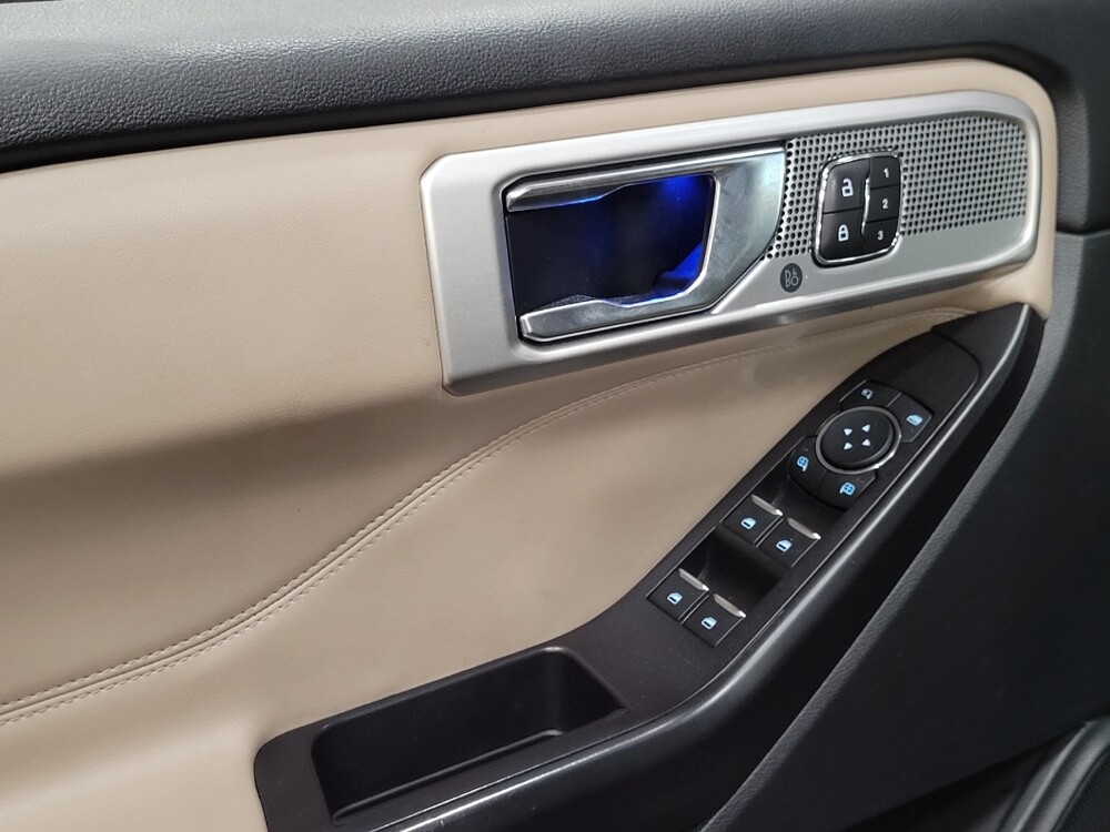 2020 Ford Explorer in Temple Hills, MD 20746 - 18068661 27