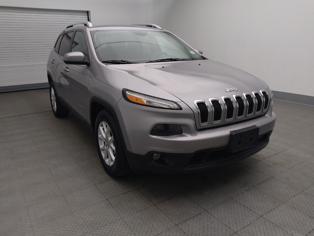 2018 Jeep Cherokee in Springfield, MO 65807 - 18068690 14