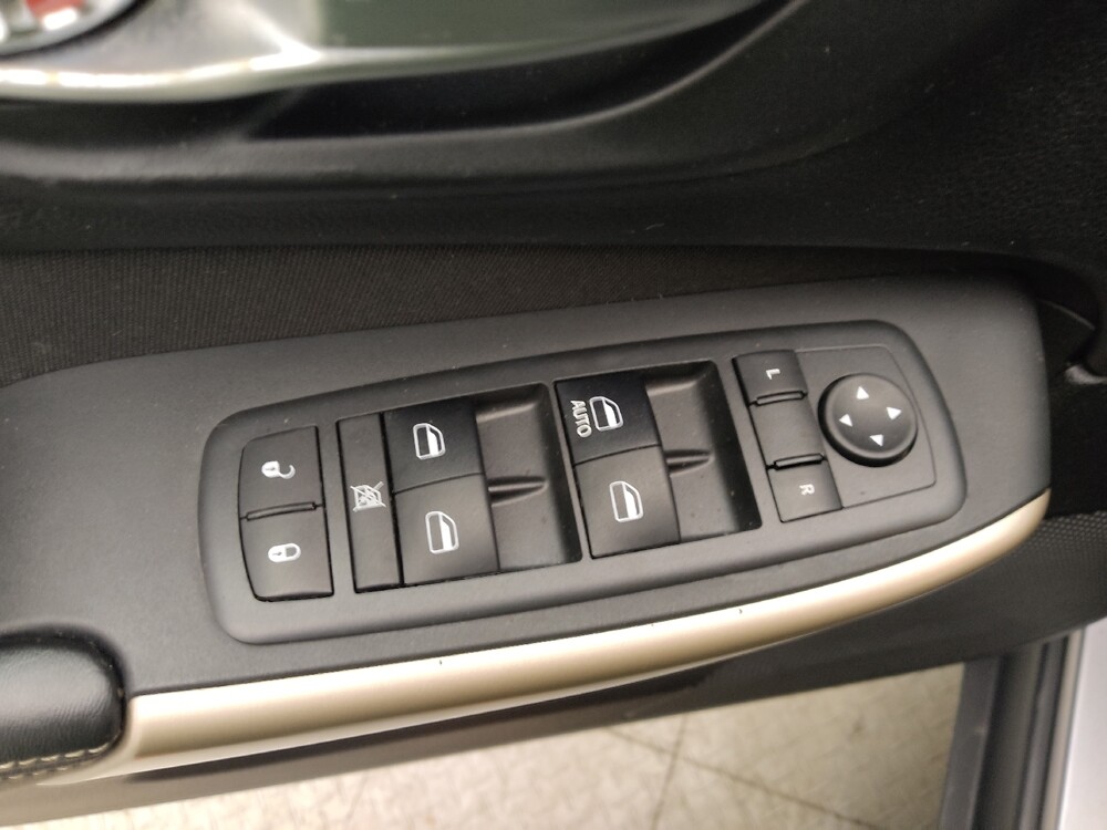 2018 Jeep Cherokee in Springfield, MO 65807 - 18068690 27