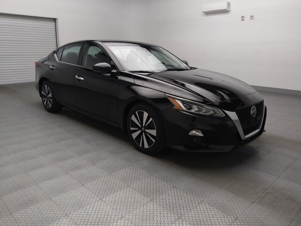 2019 Nissan Altima in Arlington, TX 76011 - 18068745 13