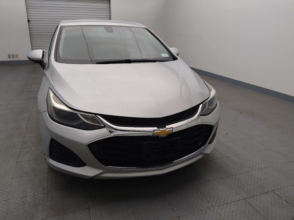 2019 Chevrolet Cruze in Live Oak, TX 78233 - 18068747 14