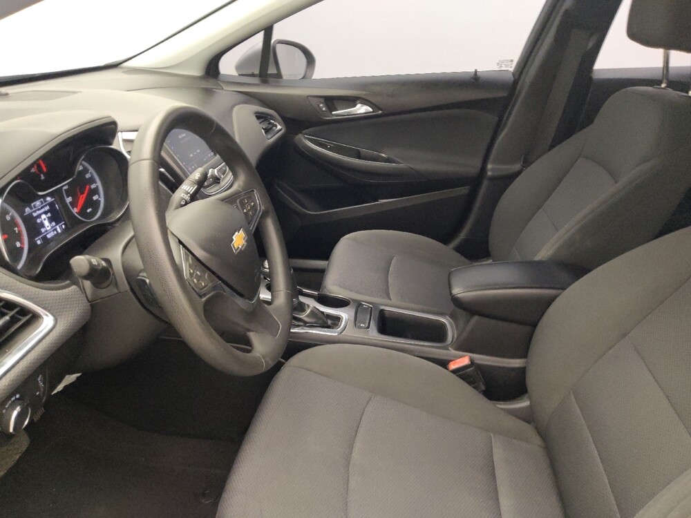 2019 Chevrolet Cruze in Live Oak, TX 78233 - 18068747 17