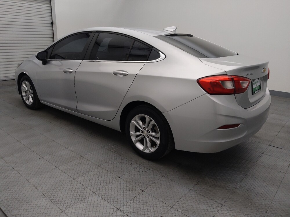 2019 Chevrolet Cruze in Live Oak, TX 78233 - 18068747 3