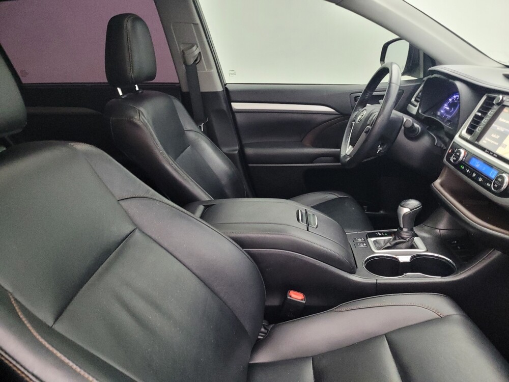 2019 Toyota Highlander in Bradenton, FL 34207 - 18068773 21