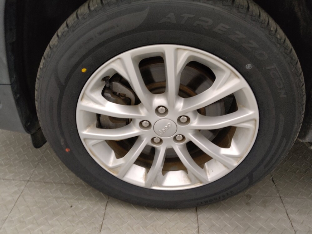 2020 Jeep Cherokee in Greenville, SC 29607 - 18068842 31