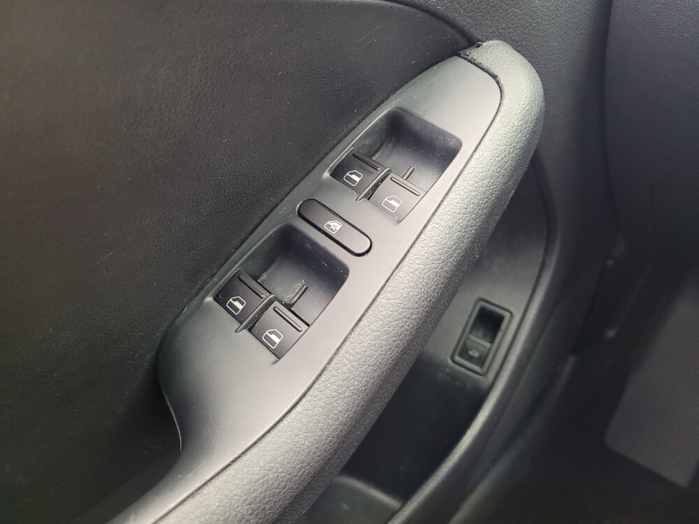 2013 Volkswagen Jetta in Fairfield, OH 45014 - 18068855 27