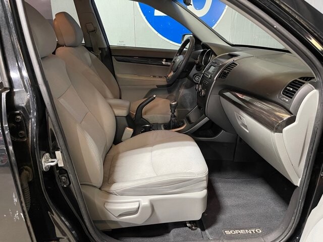 2011 Kia Sorento in Conyers, GA 30094 - 18068911 17