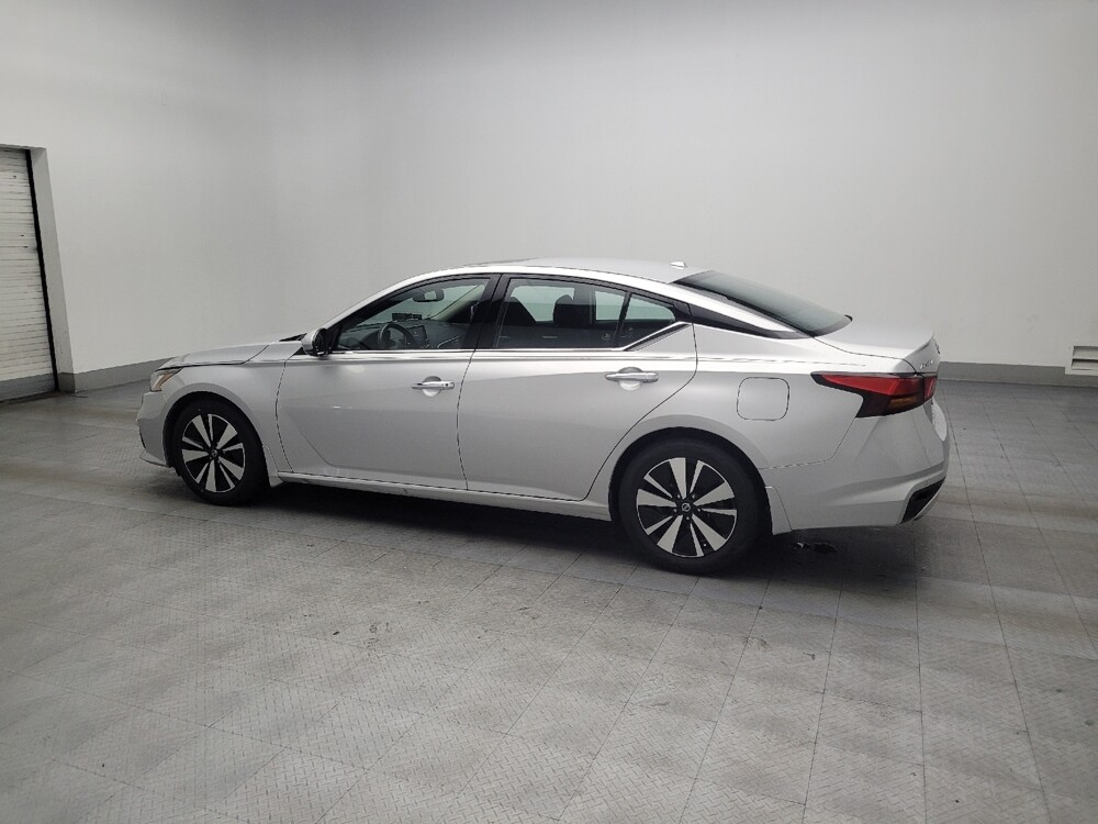2019 Nissan Altima in Union City, GA 30291 - 18068963 3