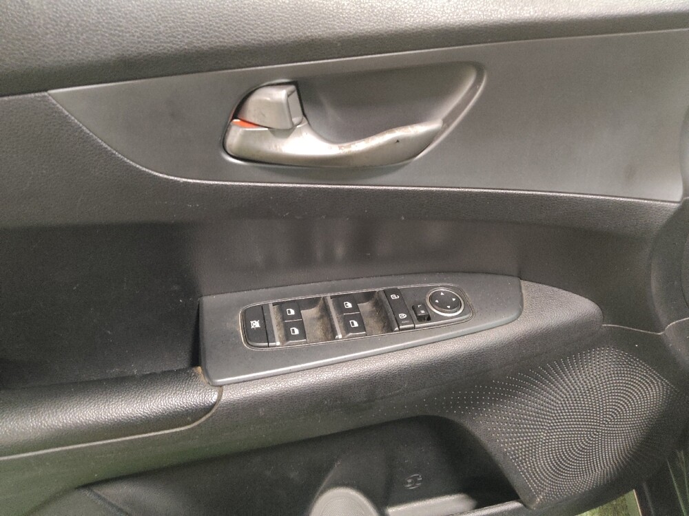 2019 Kia Forte in Arlington, TX 76011 - 18068972 27