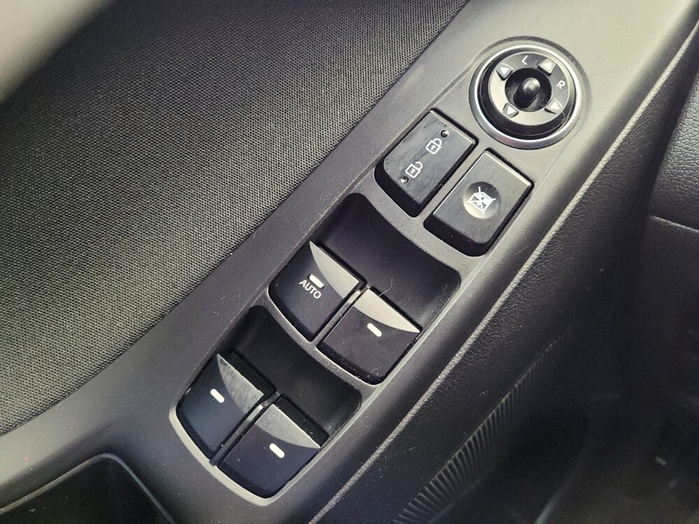 2016 Hyundai Elantra in Miamisburg, OH 45342 - 18068980 27