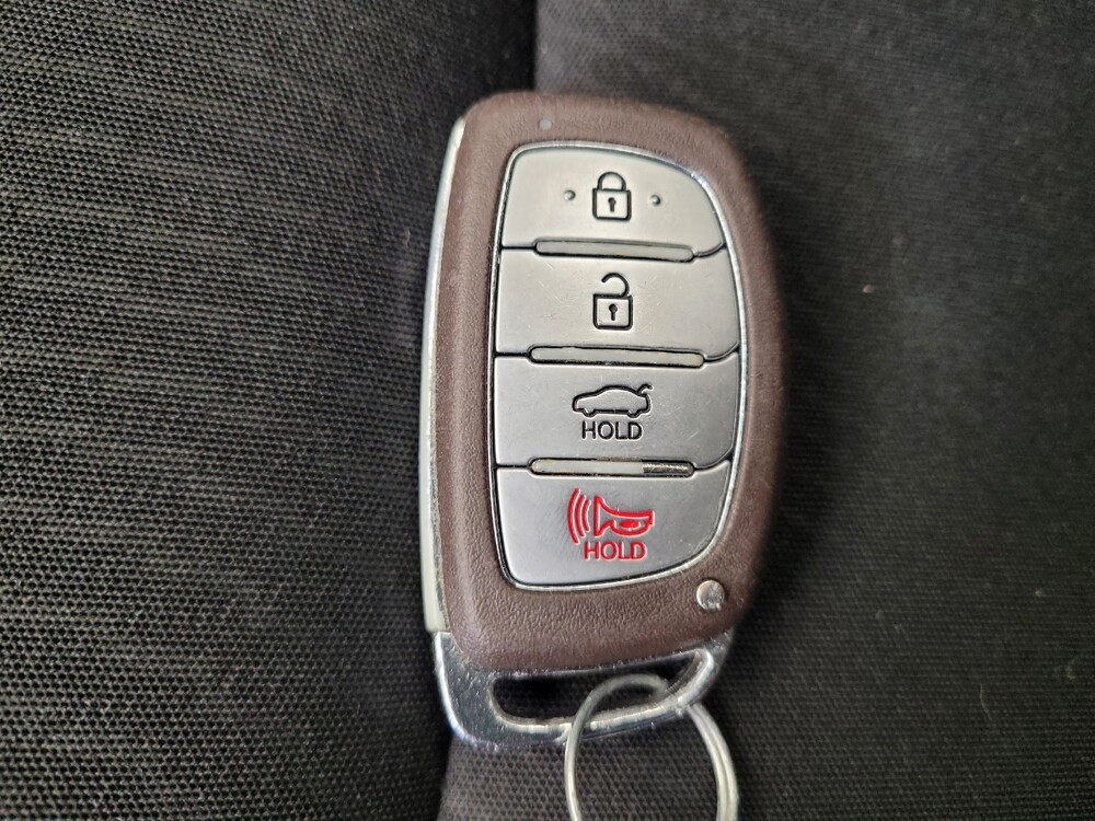 2016 Hyundai Elantra in Miamisburg, OH 45342 - 18068980 32