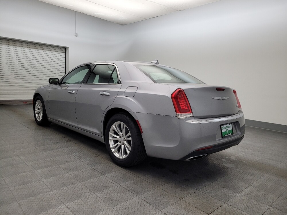 2017 Chrysler 300 in Chandler, AZ 85225 - 18068986 5