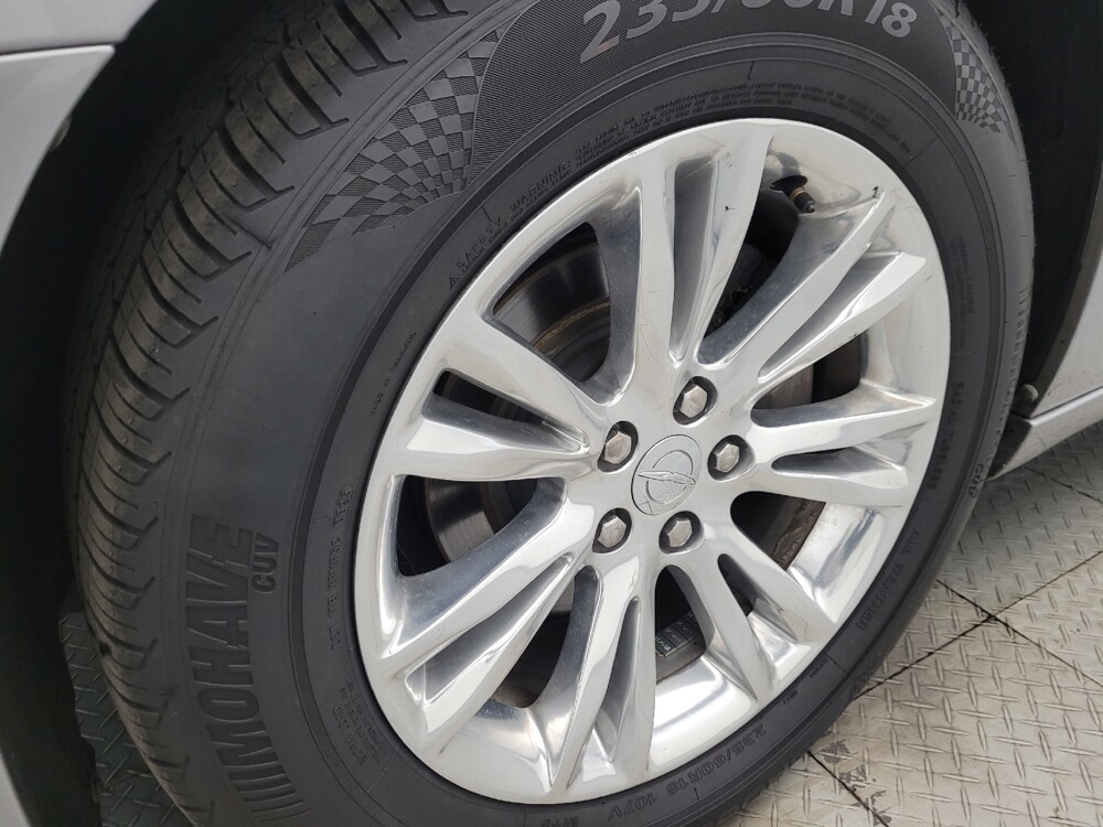 2017 Chrysler 300 in Chandler, AZ 85225 - 18068986 31