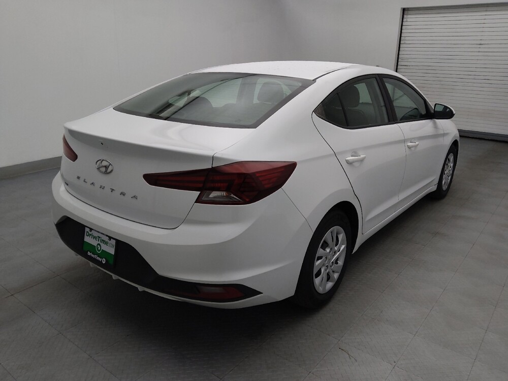2019 Hyundai Elantra in Raleigh, NC 27604 - 18069010 9