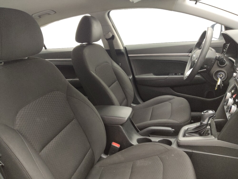 2019 Hyundai Elantra in Raleigh, NC 27604 - 18069010 21