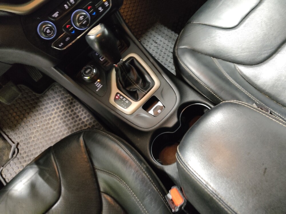 2015 Jeep Cherokee in Columbus, OH 43228 - 18069046 26