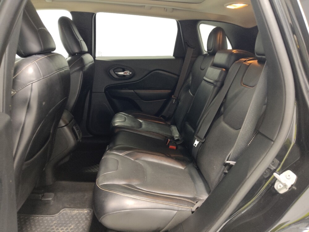 2015 Jeep Cherokee in Columbus, OH 43228 - 18069046 18