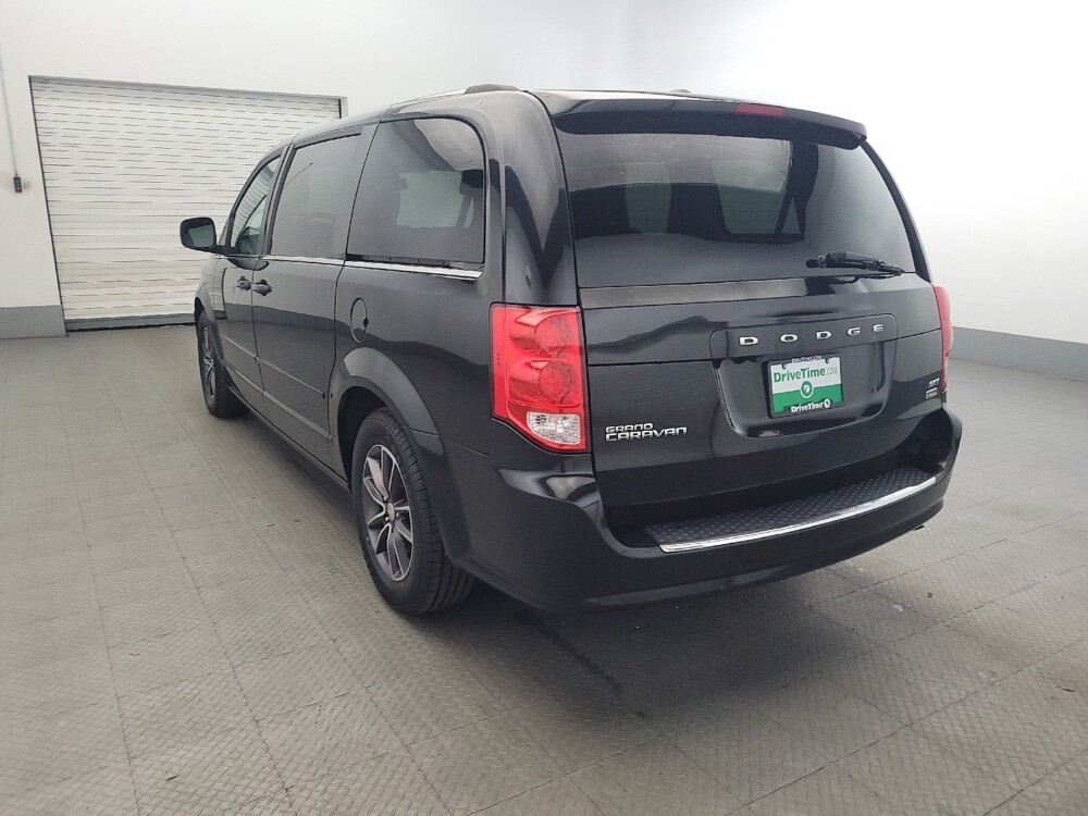 2017 Dodge Grand Caravan in Woodbridge, VA 22191 - 18069062 5