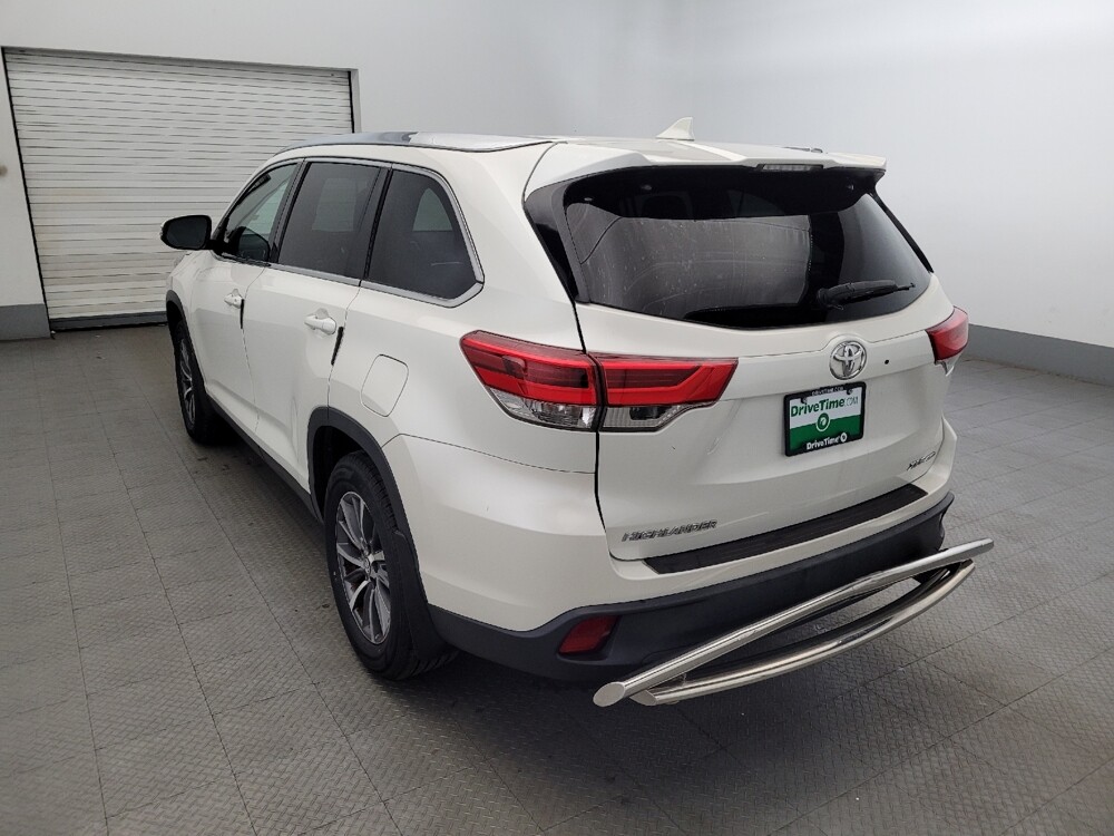 2019 Toyota Highlander in Henrico, VA 23223 - 18069090 5