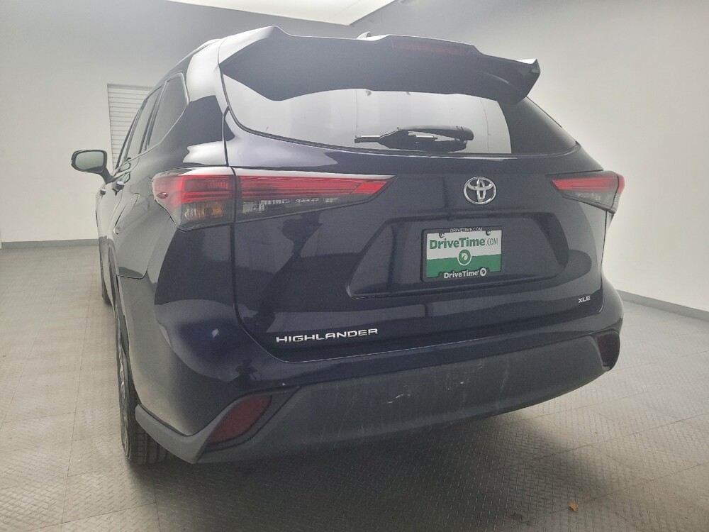 2022 Toyota Highlander in Taylor, MI 48180 - 18069211 6