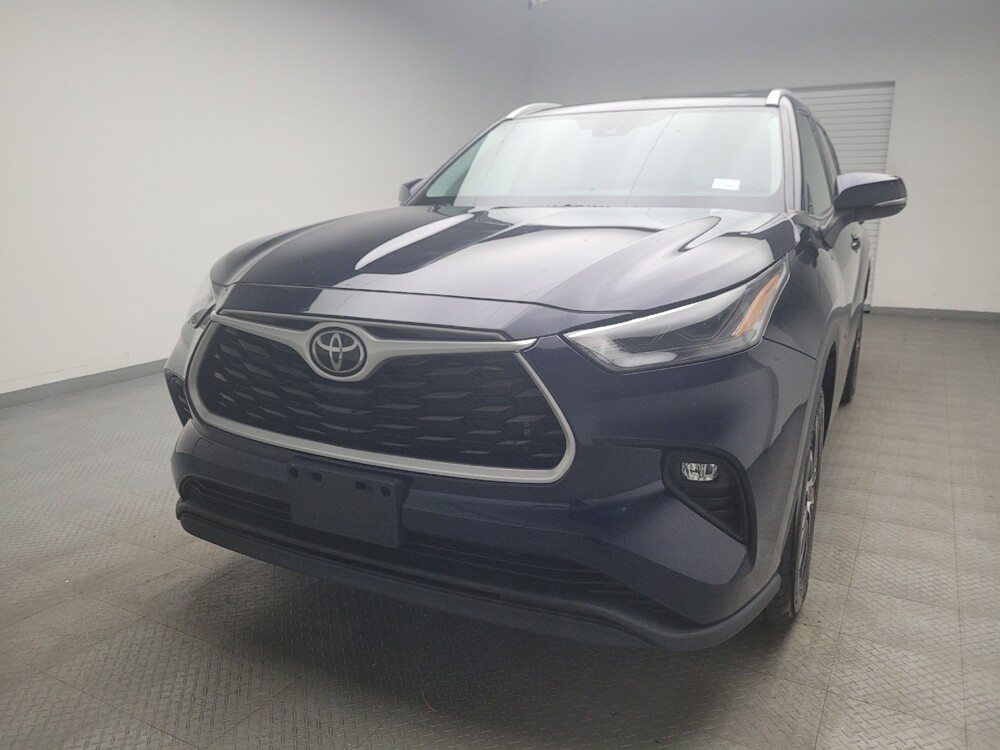 2022 Toyota Highlander in Taylor, MI 48180 - 18069211 15