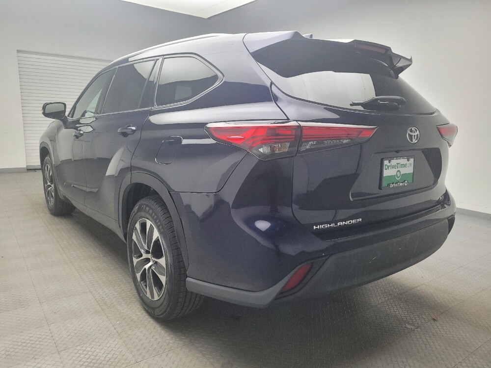 2022 Toyota Highlander in Taylor, MI 48180 - 18069211 5