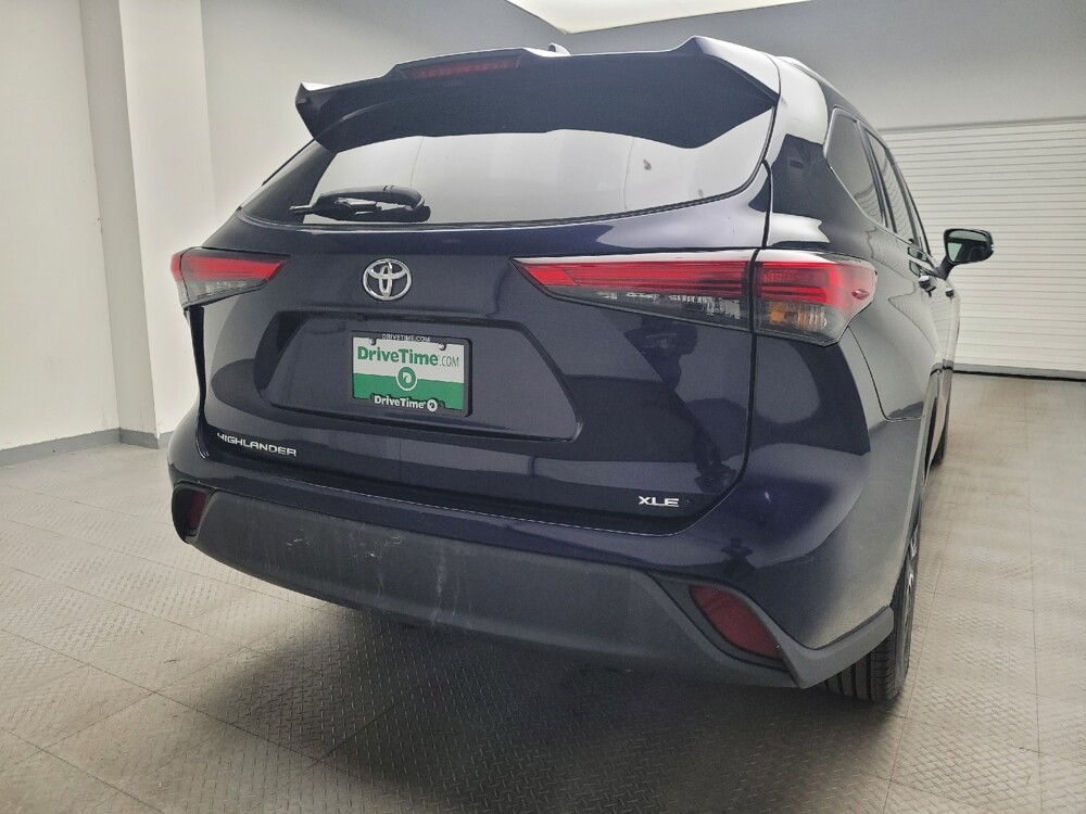 2022 Toyota Highlander in Taylor, MI 48180 - 18069211 7