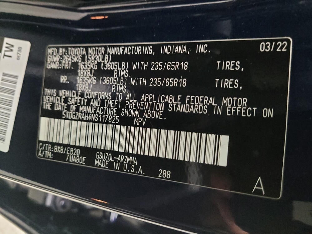 2022 Toyota Highlander in Taylor, MI 48180 - 18069211 33