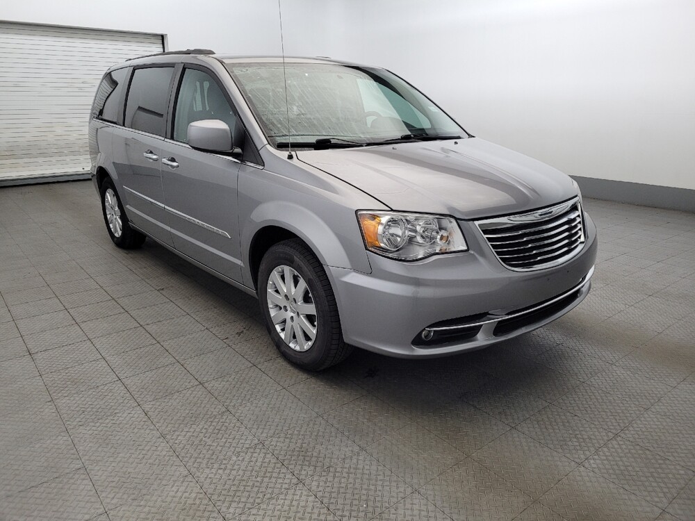 2016 Chrysler Town & Country in Richmond, VA 23235 - 18069239 13