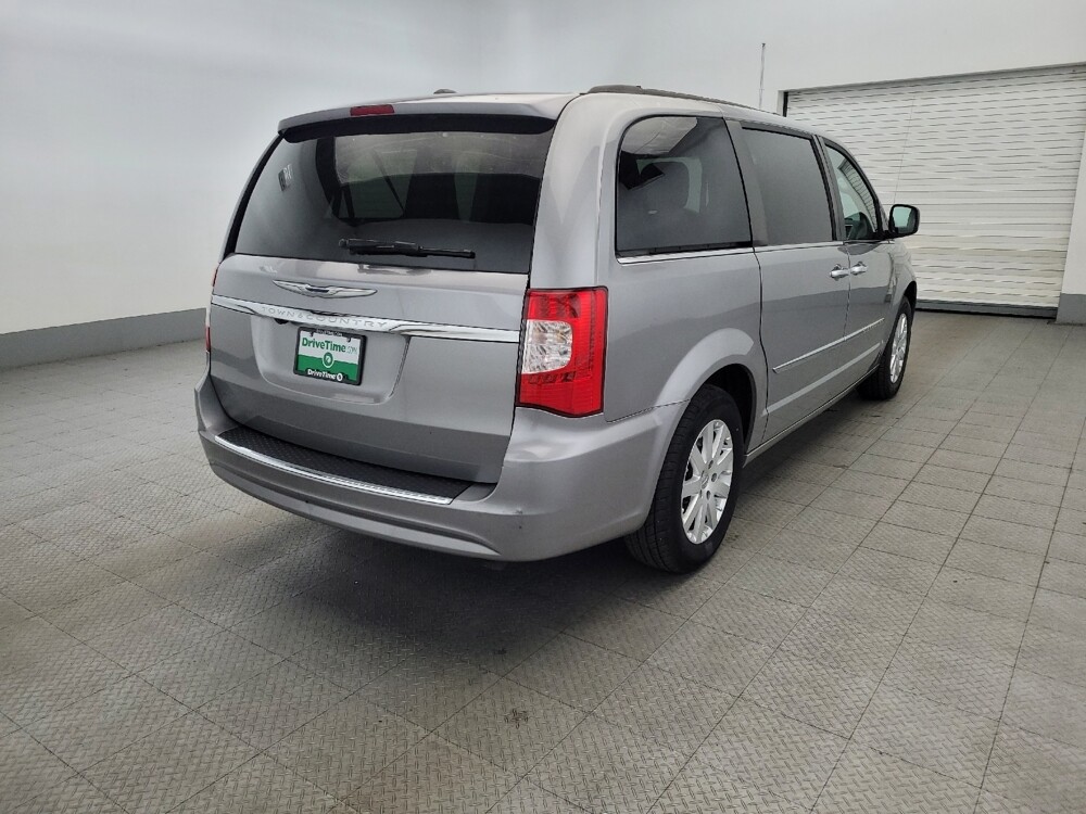 2016 Chrysler Town & Country in Richmond, VA 23235 - 18069239 9