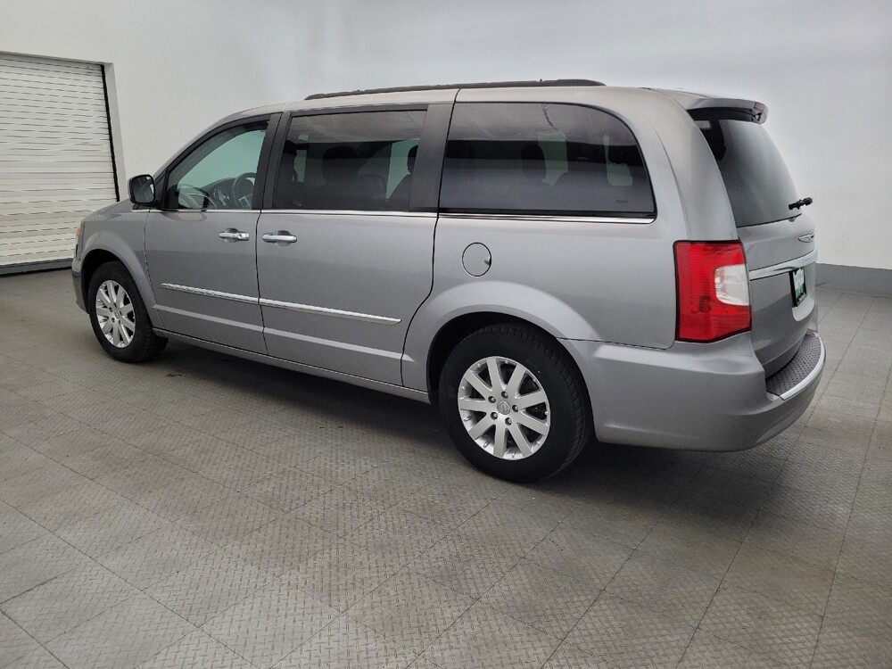 2016 Chrysler Town & Country in Richmond, VA 23235 - 18069239 3