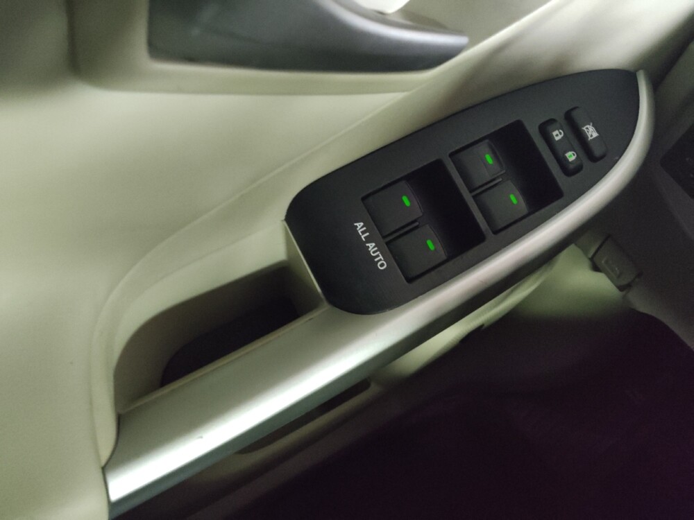 2015 Toyota Prius in Athens, GA 30606 - 18069275 27