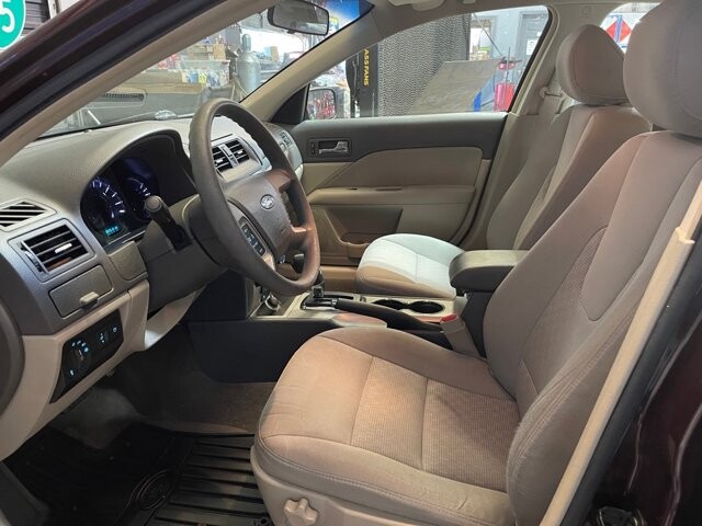 2011 Ford Fusion in Conyers, GA 30094 - 18069312 10