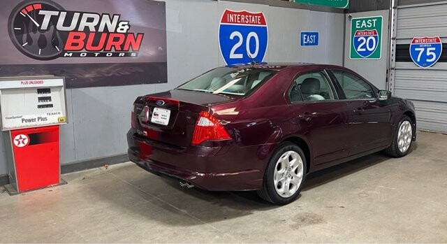 2011 Ford Fusion in Conyers, GA 30094 - 18069312 4