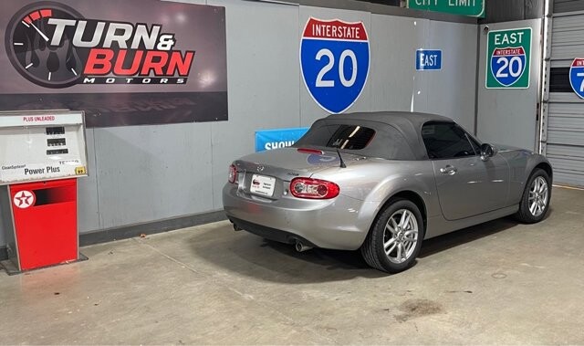 2013 Mazda MX-5 Miata in Conyers, GA 30094 - 18069313 4