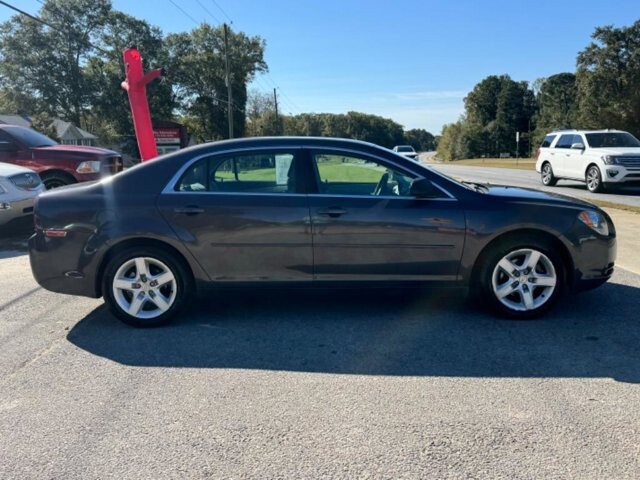 2011 Chevrolet Malibu in Flowery Branch, GA 30542 - 18069314 4