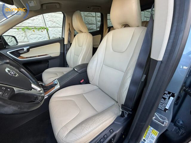 2017 Volvo XC60 in Decatur, GA 30032 - 18069329 34