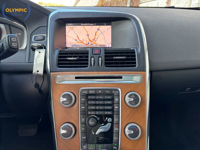 2017 Volvo XC60 in Decatur, GA 30032 - 18069329 27