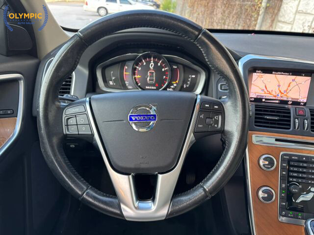 2017 Volvo XC60 in Decatur, GA 30032 - 18069329 21