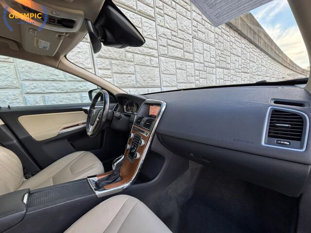 2017 Volvo XC60 in Decatur, GA 30032 - 18069329 19