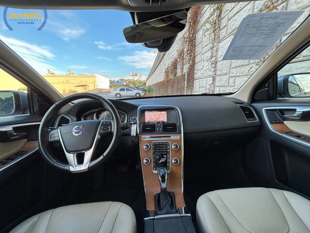 2017 Volvo XC60 in Decatur, GA 30032 - 18069329 18