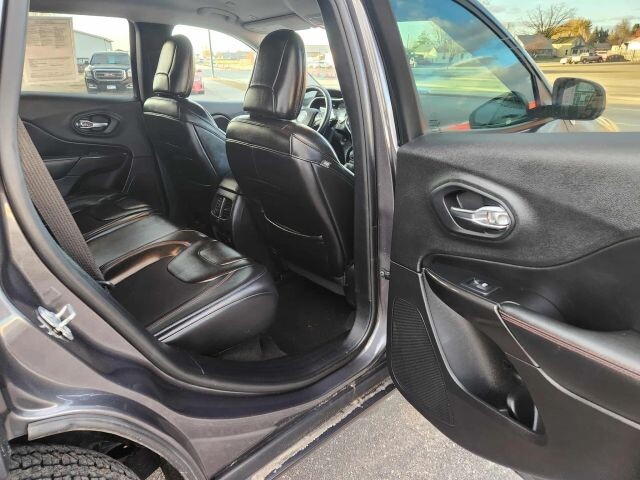 2019 Jeep Cherokee in Wadena, MN 56482 - 18069335 5