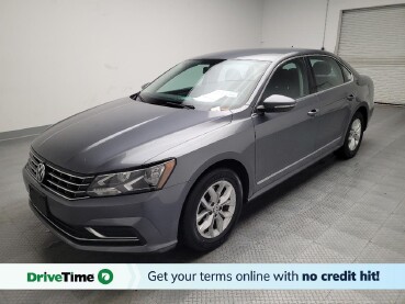 2016 Volkswagen Passat in Montclair, CA 91763