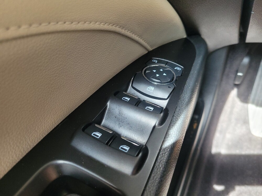 2017 Ford Fusion in Jackson, MS 39211 - 18069379 27