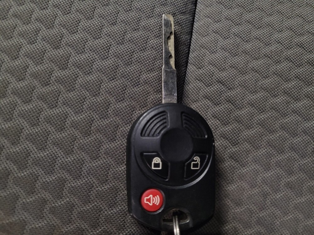 2017 Ford Escape in Tampa, FL 33612 - 18069424 32