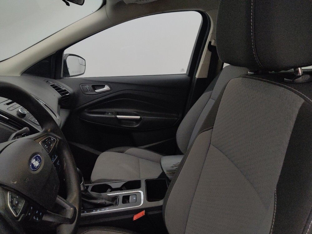 2017 Ford Escape in Tampa, FL 33612 - 18069424 17