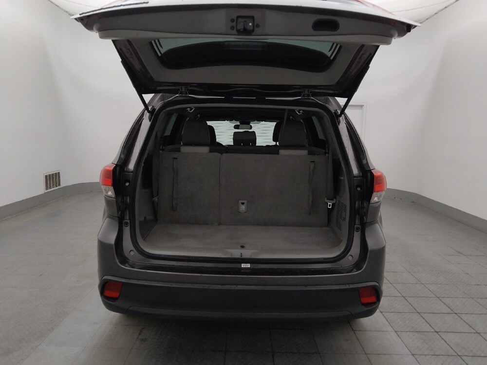 2017 Toyota Highlander in Tampa, FL 33612 - 18069431 29