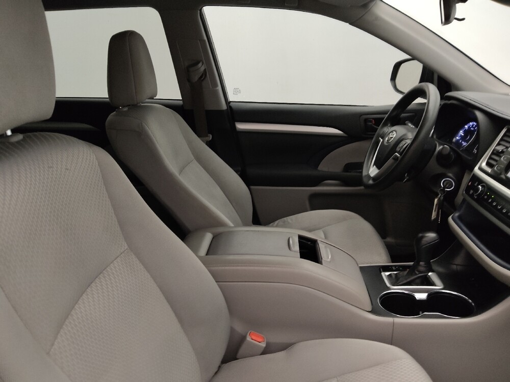 2017 Toyota Highlander in Tampa, FL 33612 - 18069431 21