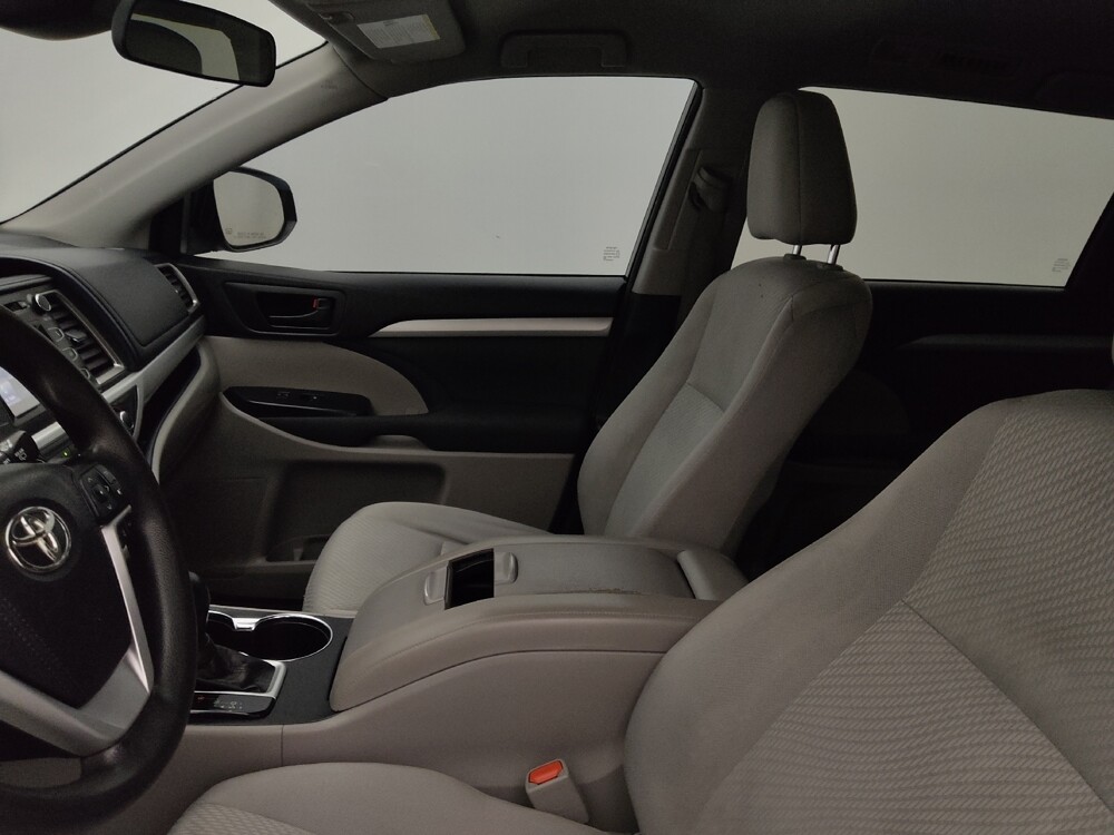 2017 Toyota Highlander in Tampa, FL 33612 - 18069431 17